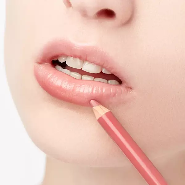 Карандаш для губ, тон 01 / PROFESSIONALE 1,12 гр LARTE DEL BELLO купить по оптовым и розничным ценам