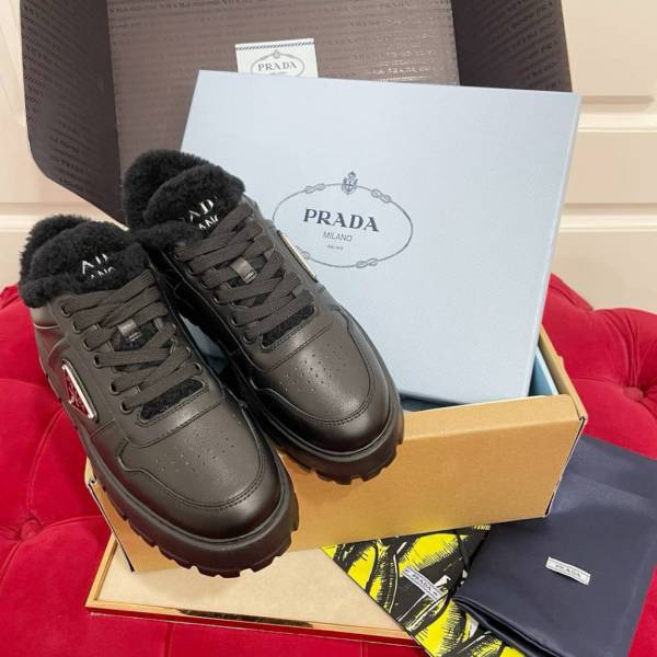 Кроссовки с мехом PREM-019