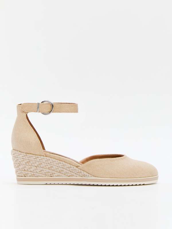 Женские туфли из денима DAJANA 1-1-22319-44/4317692, бежевый TAMARIS купить по оптовым и розничным ценам