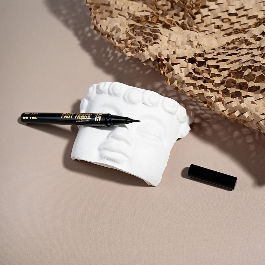 Подводка для глаз / BD 132 15 Fast Track Liquid Eyeliner 0,8 мл BEAUTYDRUGS купить по оптовым и розничным ценам