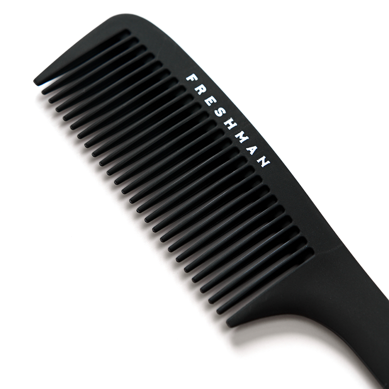 Расческа универсальная с ручкой / Collection Carbon FRESHMAN купить по оптовым и розничным ценам