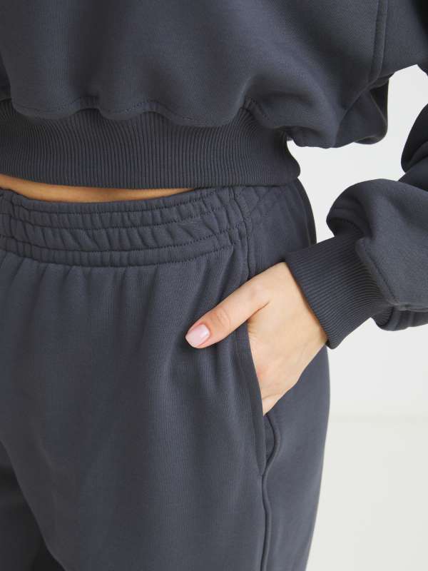 Женский костюм из утепленного футера (свитшот и брюки) SIMONA_EPE/4342349, темно-серый MAISON DAVID купить по оптовым и розничным ценам