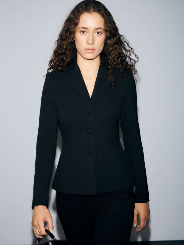 Женский пиджак 2024-609/4684316, черный Lumique купить по оптовым и розничным ценам